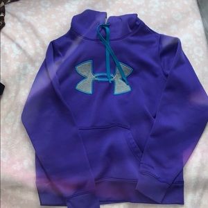 under armor hoodie. perfect condition
